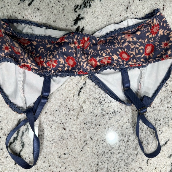 Spell bralette - Picture 2 of 4